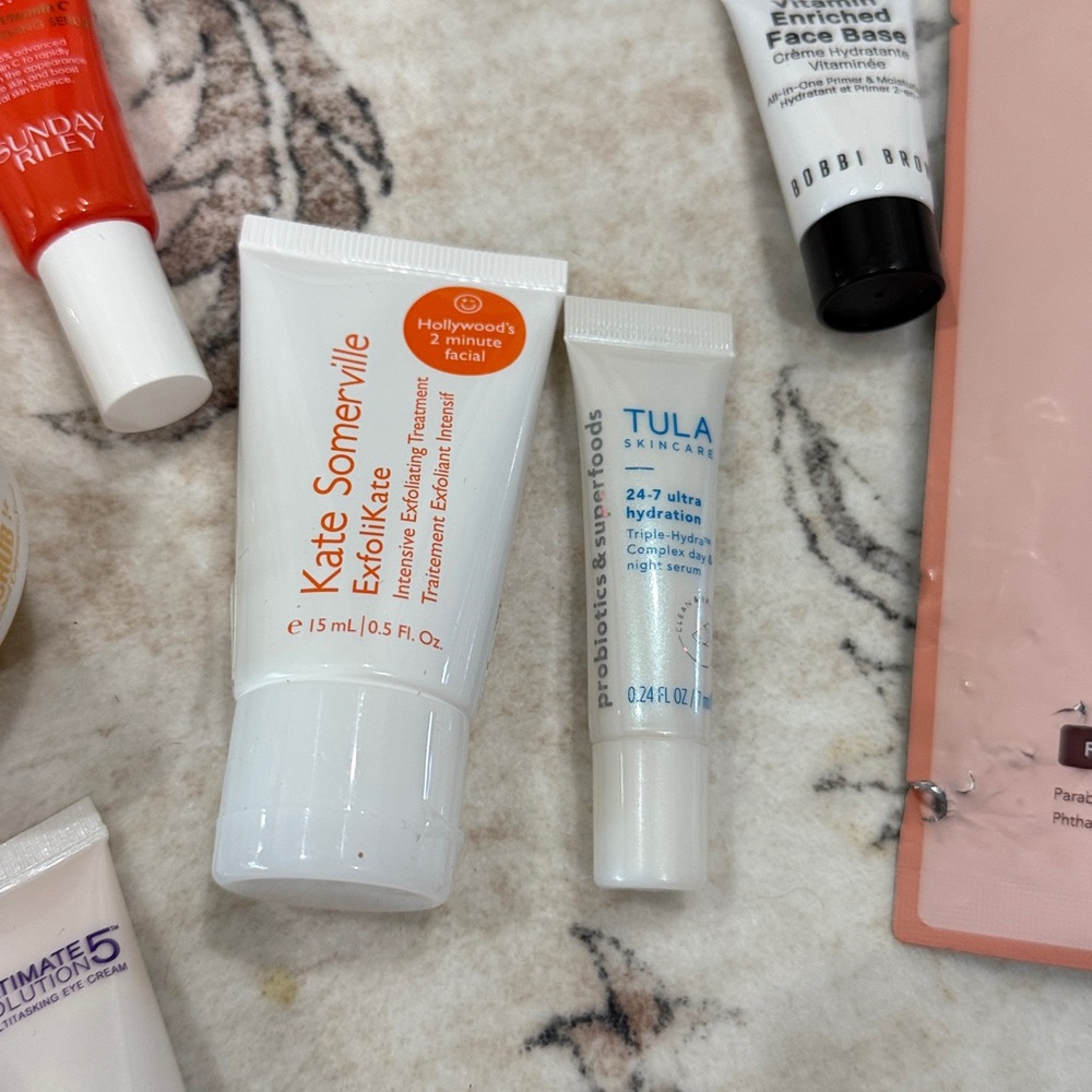 Essentials Skincare Collection - Cream, White, and Pink - Picture 8 of 9